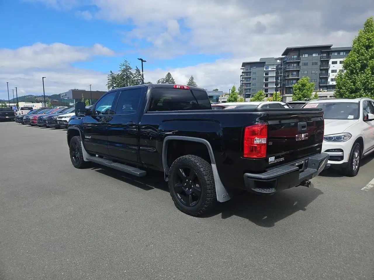 GMC Sierra 1500 photo GMC Sierra 1500