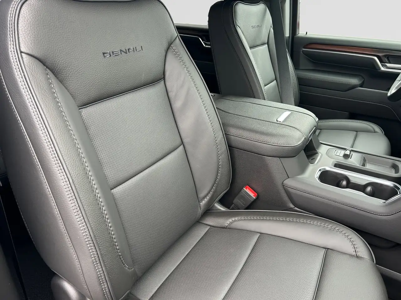 GMC Sierra 2500HD снимка GMC Sierra 2500HD