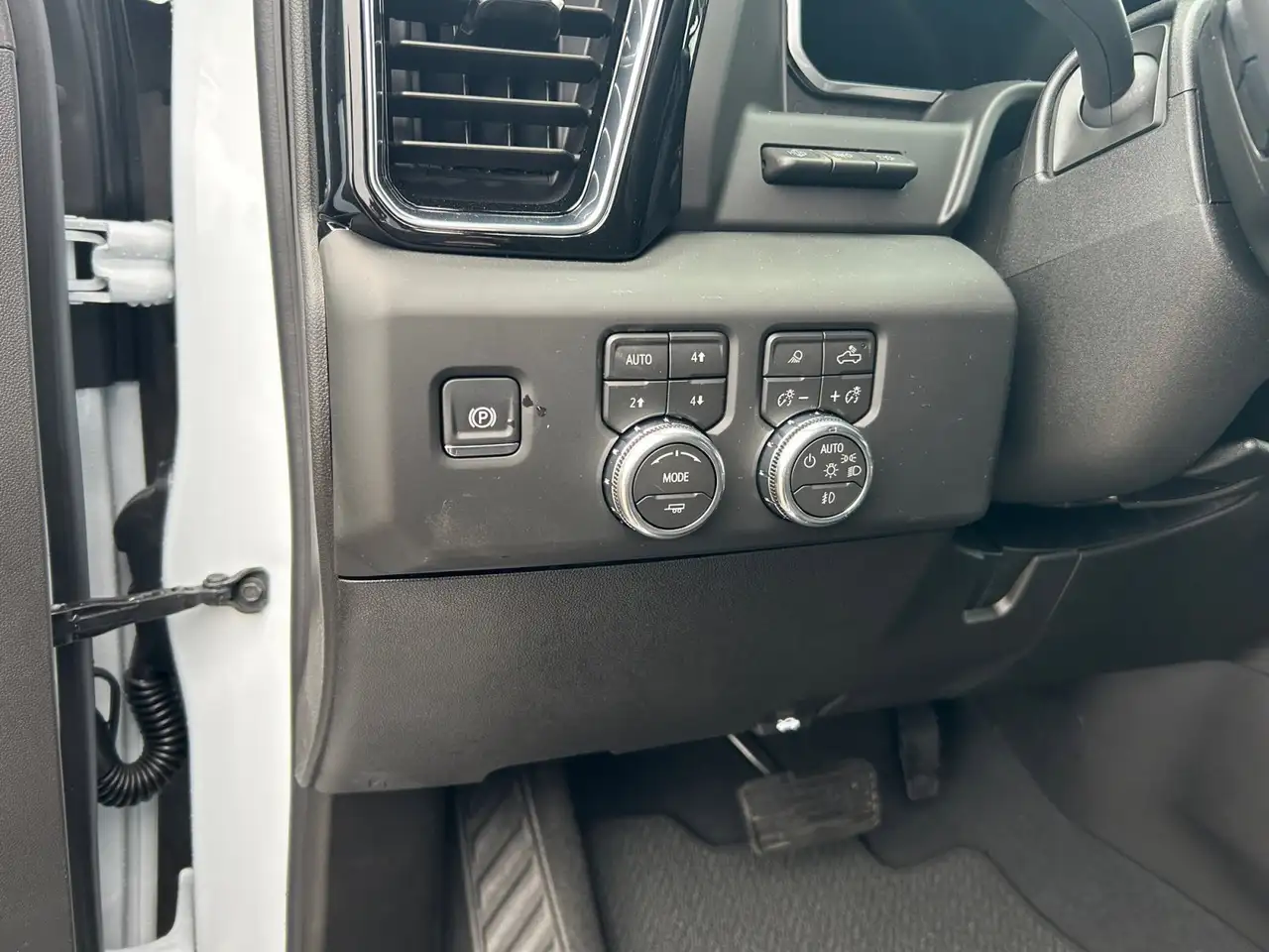 GMC Sierra 2500HD снимка GMC Sierra 2500HD