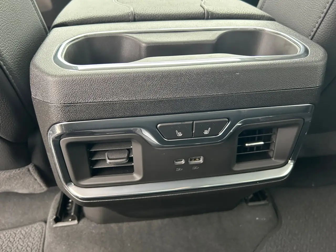 GMC Sierra 2500HD снимка GMC Sierra 2500HD