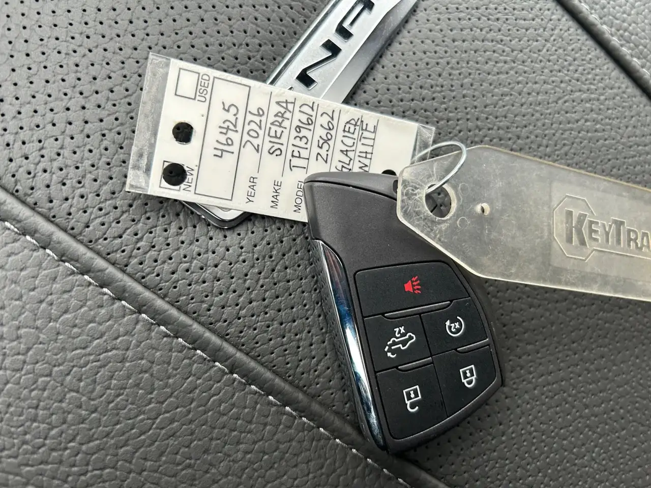 GMC Sierra 2500HD снимка GMC Sierra 2500HD