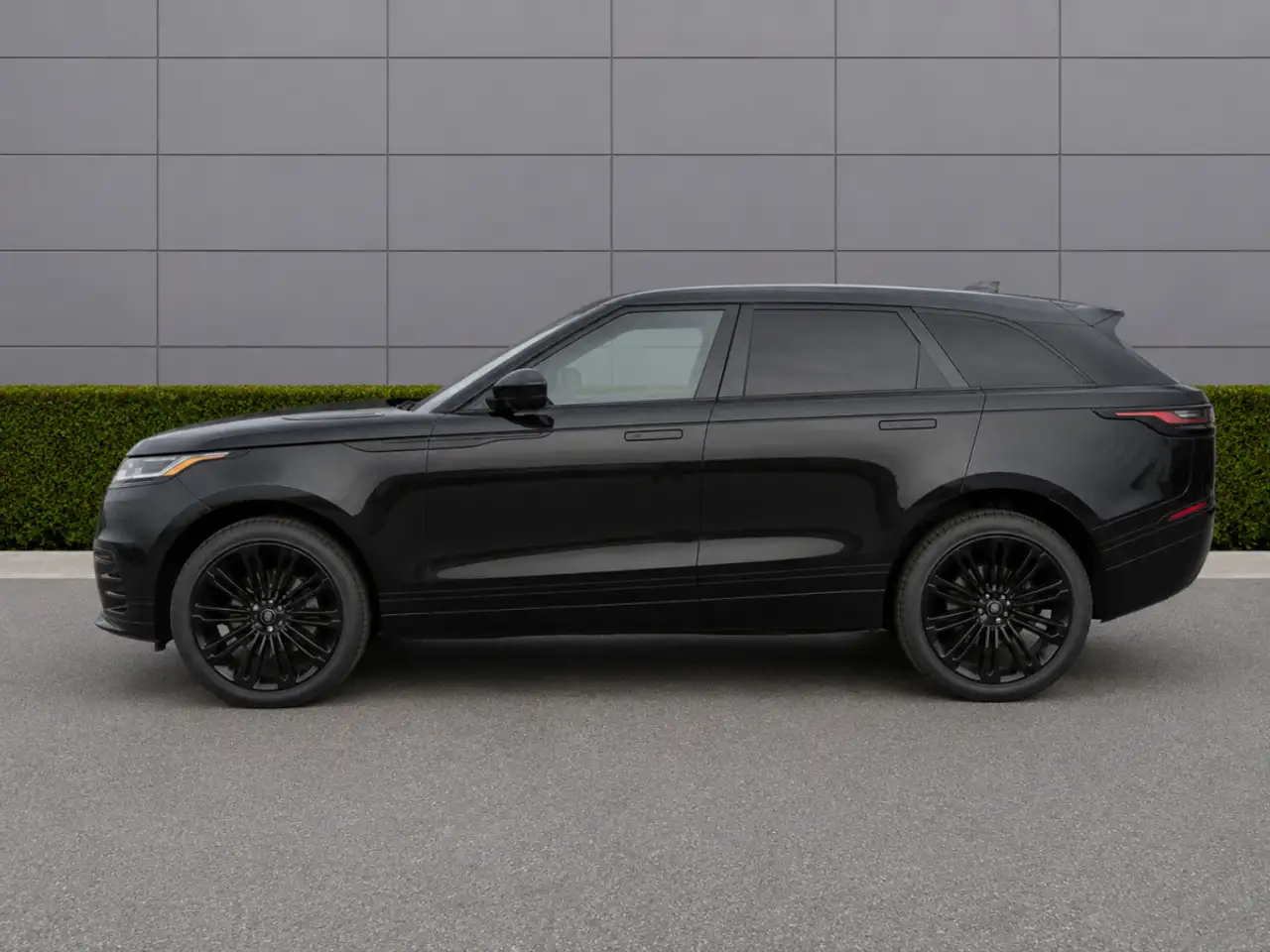 Land Rover Range Rover Velar photo Land Rover Range Rover Velar