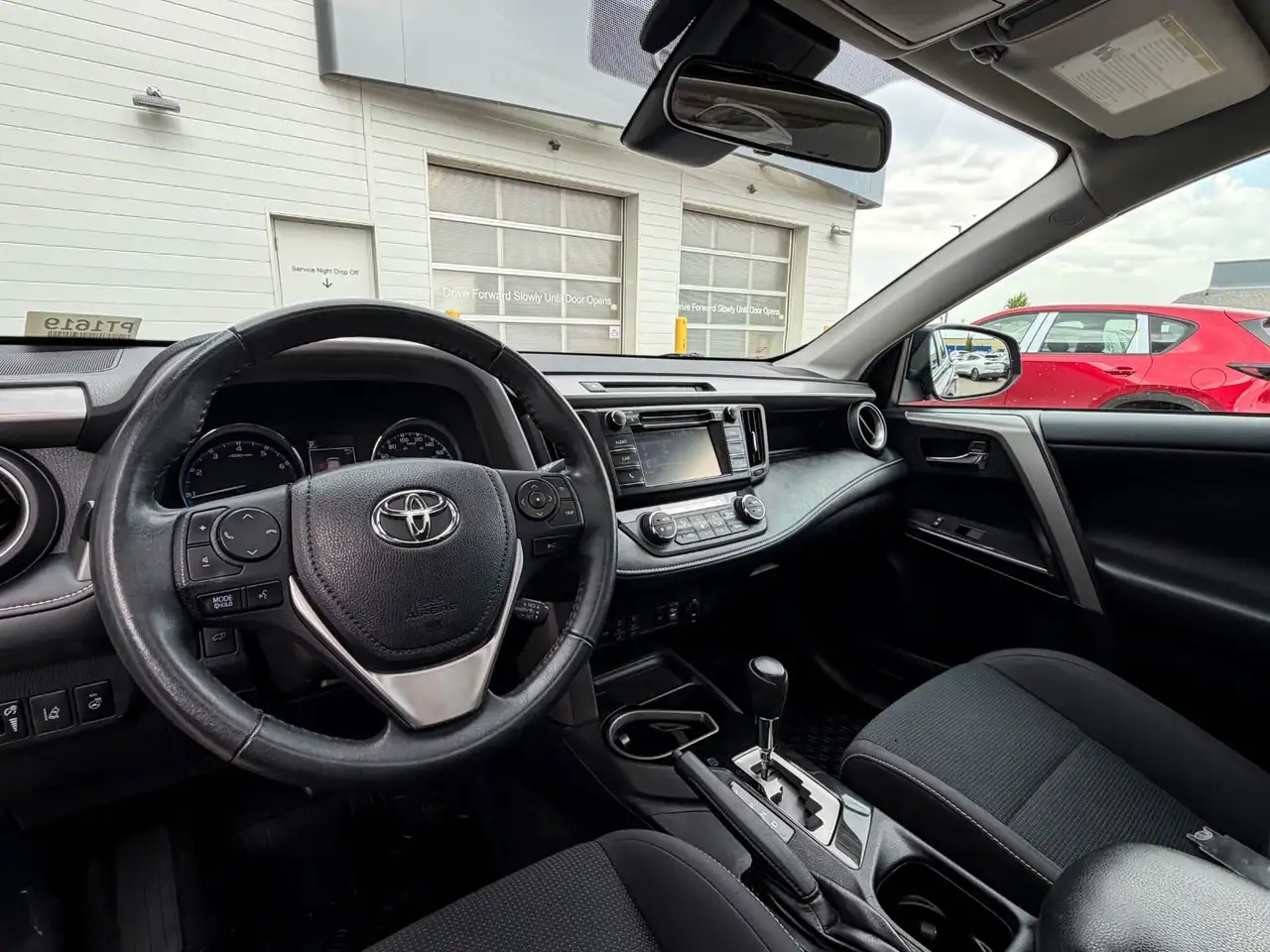 Toyota RAV 4 снимка Toyota RAV 4