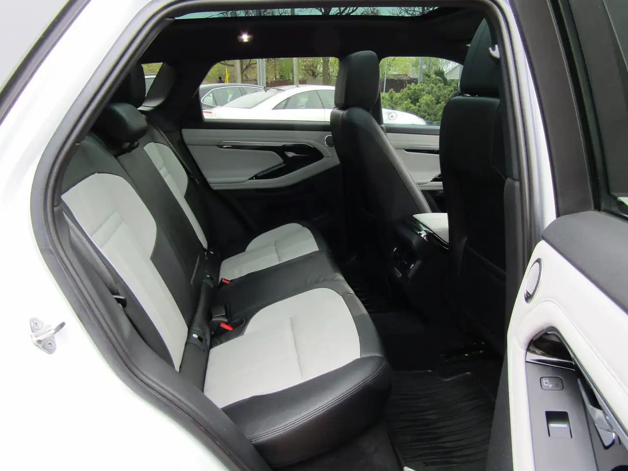 Land Rover Range Rover Evoque снимка Land Rover Range Rover Evoque