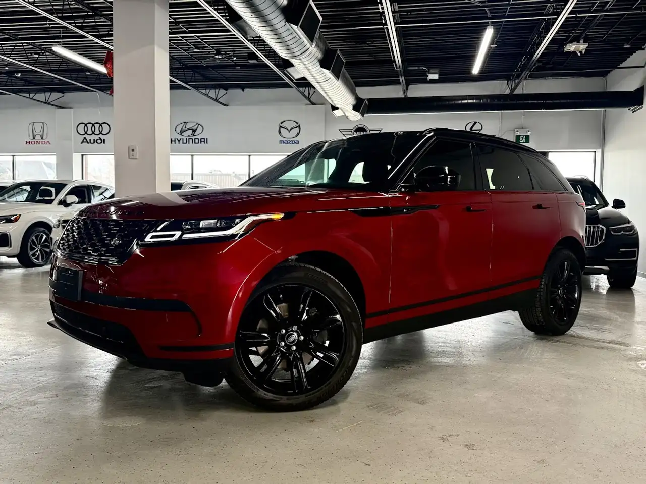 Land Rover Range Rover Velar снимка Land Rover Range Rover Velar