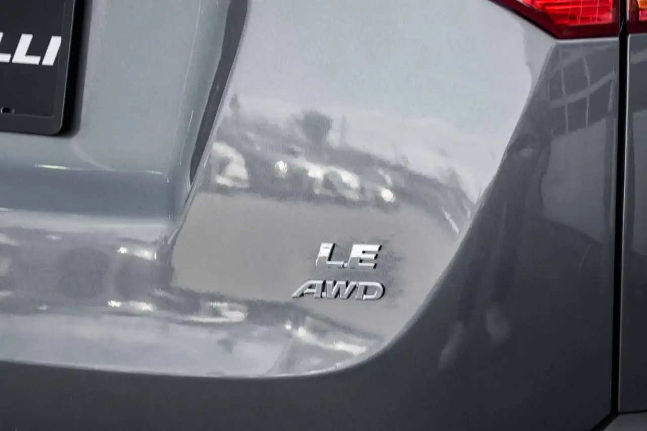 Toyota RAV 4 снимка Toyota RAV 4