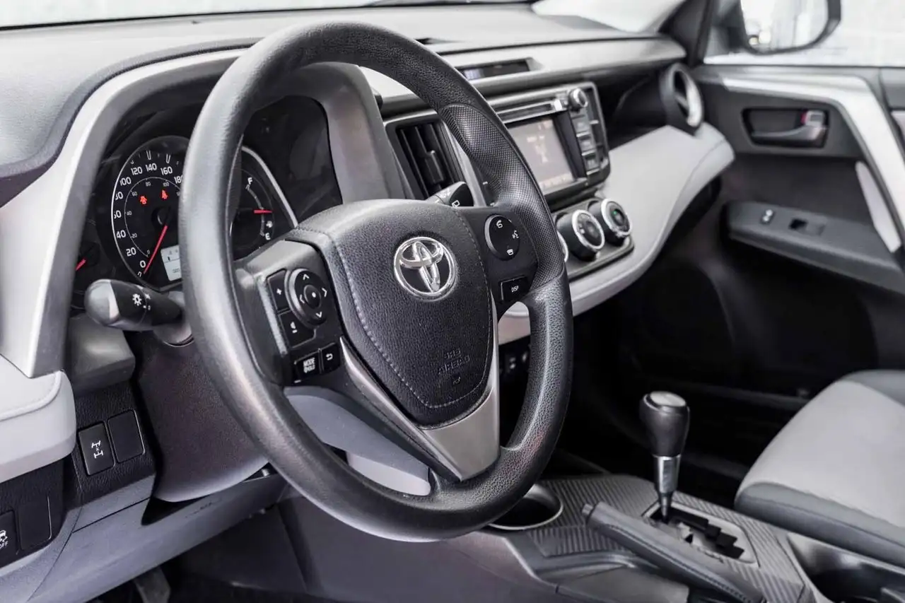 Toyota RAV 4 снимка Toyota RAV 4