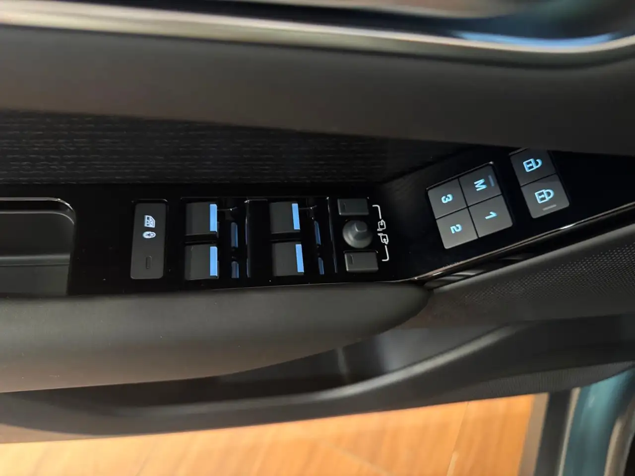 Land Rover Range Rover Velar снимка Land Rover Range Rover Velar