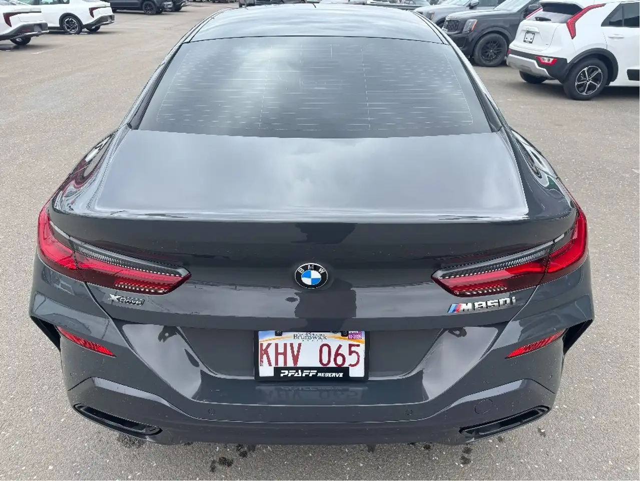 BMW 8 Series снимка BMW 8 Series