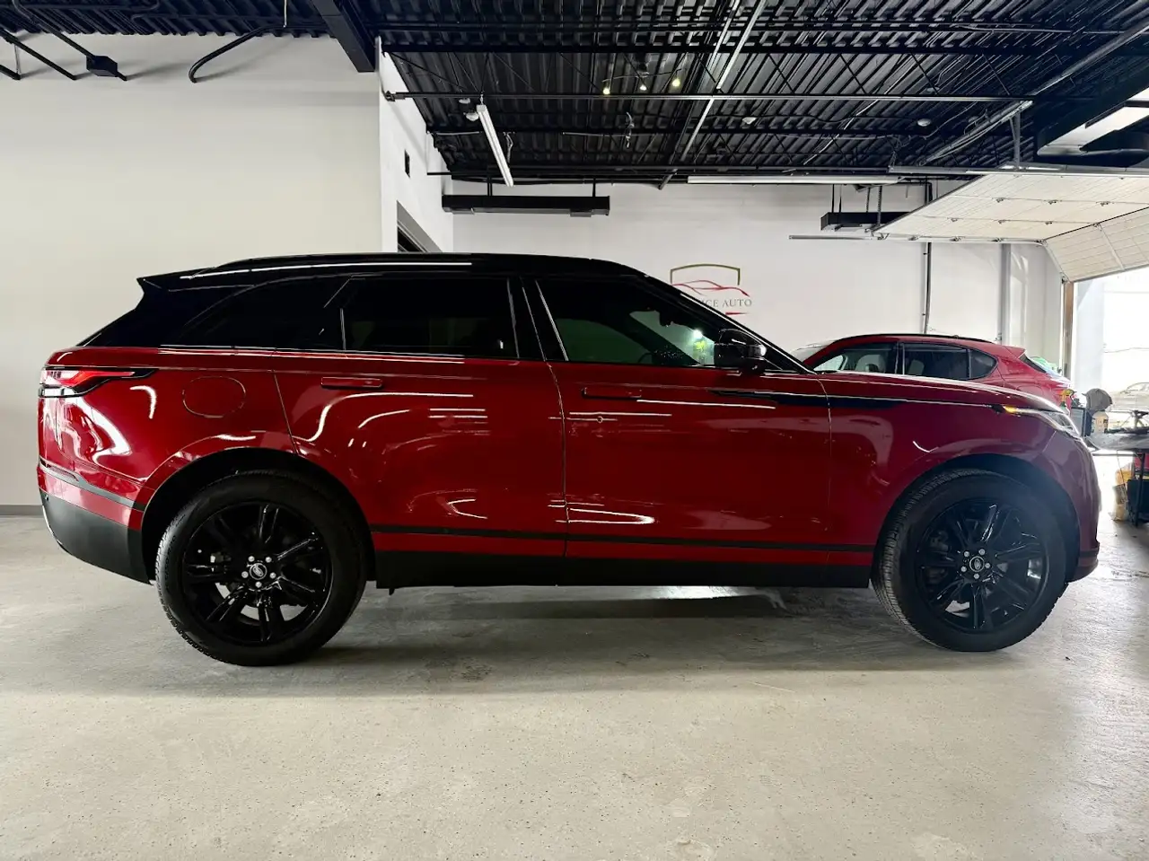 Land Rover Range Rover Velar снимка Land Rover Range Rover Velar
