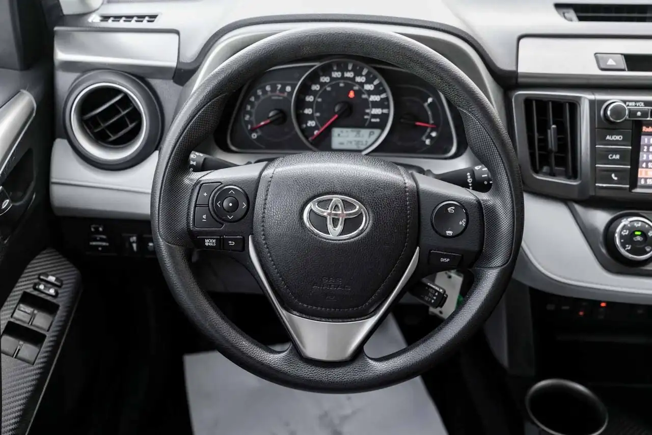 Toyota RAV 4 снимка Toyota RAV 4