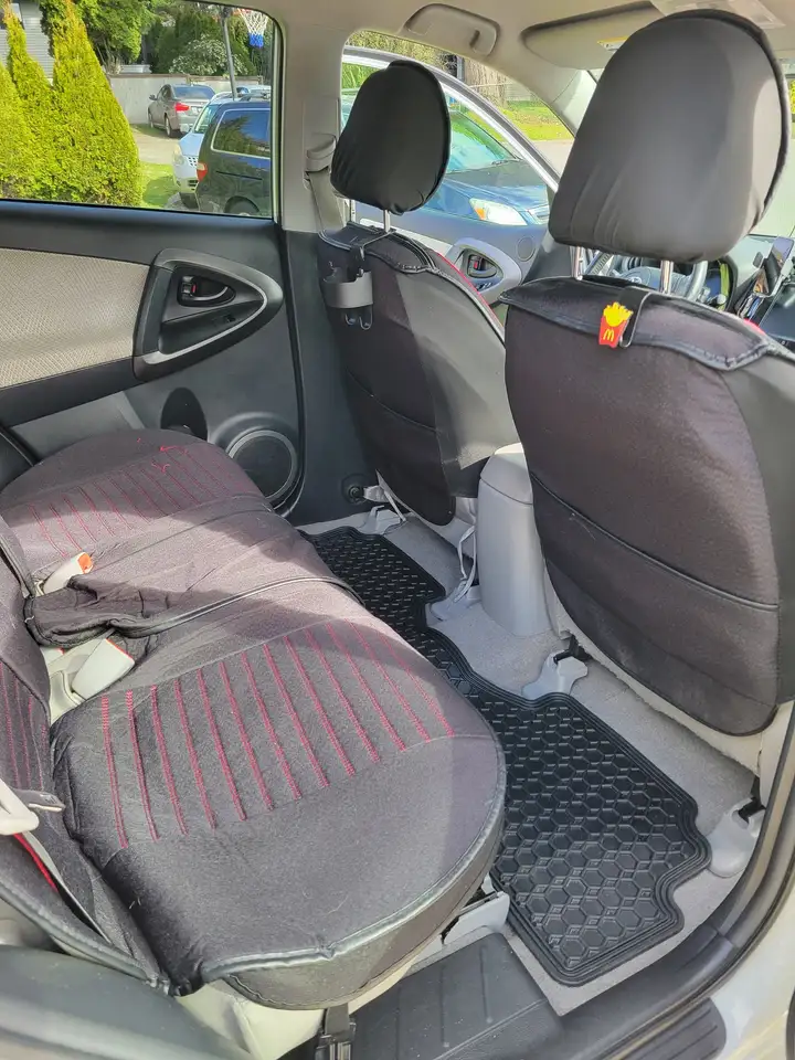 Toyota RAV 4 снимка Toyota RAV 4