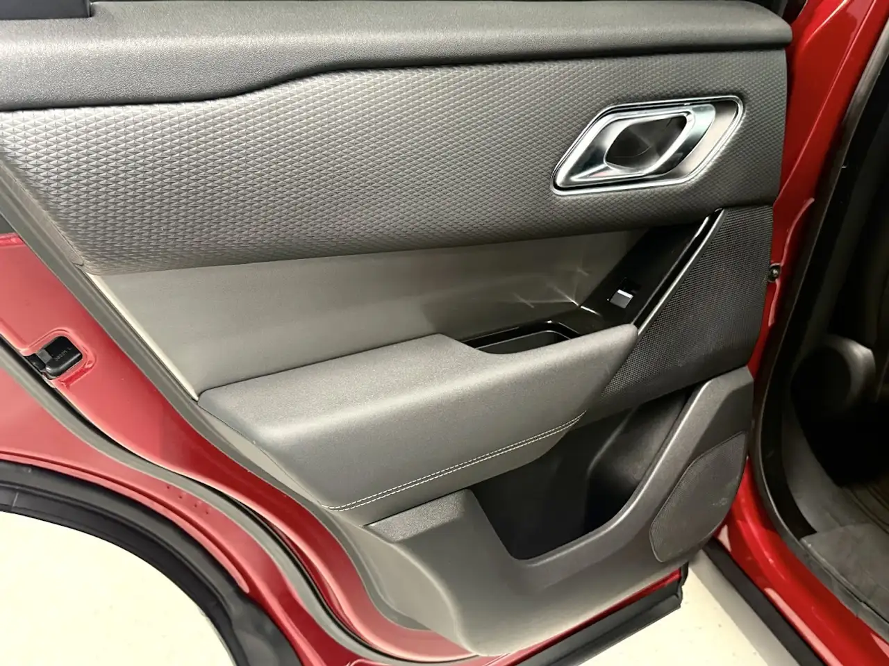 Land Rover Range Rover Velar снимка Land Rover Range Rover Velar