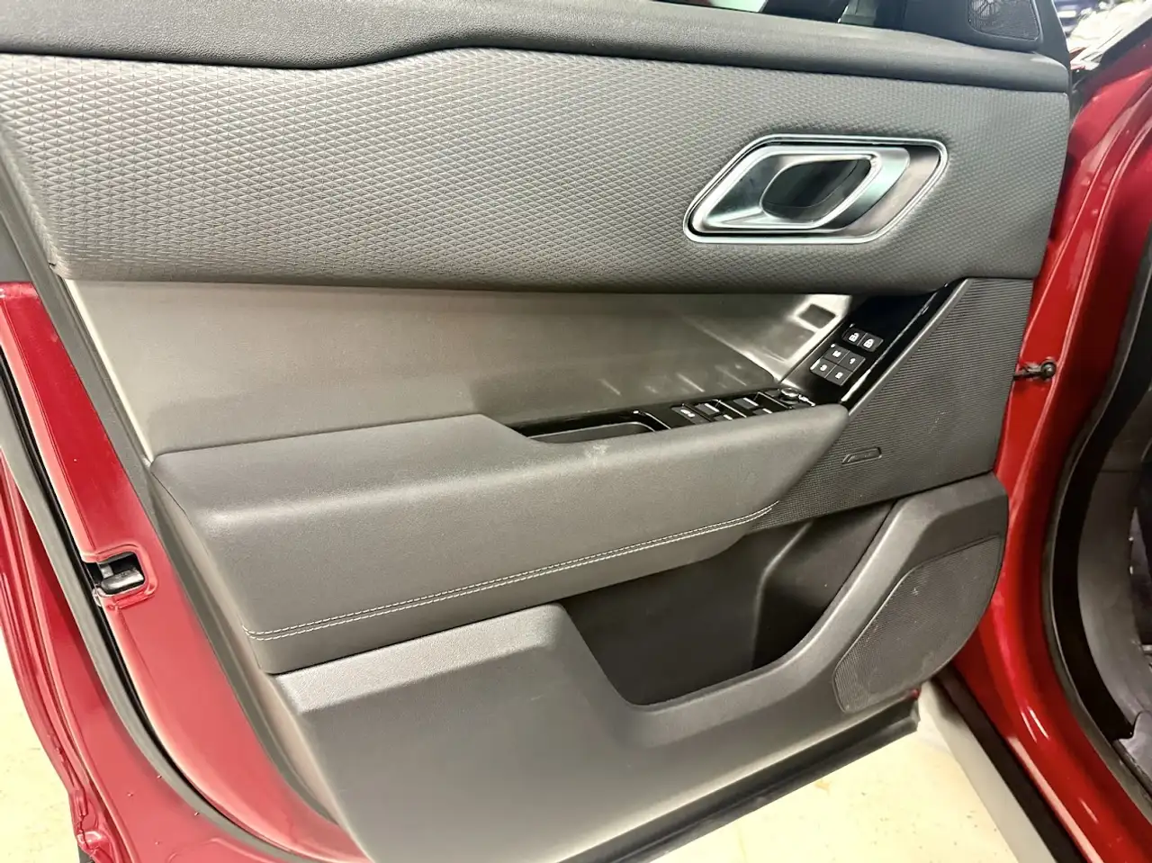 Land Rover Range Rover Velar снимка Land Rover Range Rover Velar