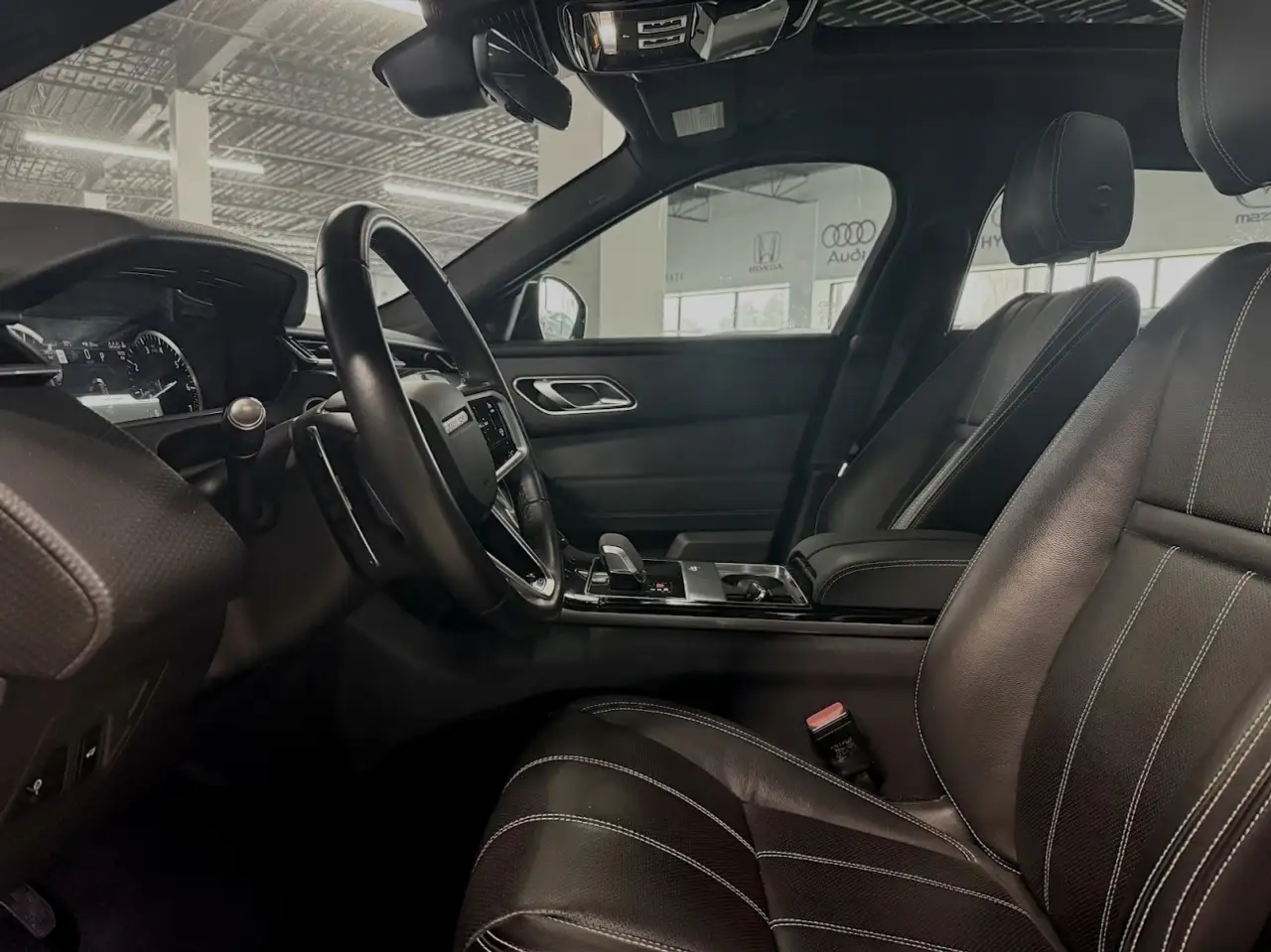 Land Rover Range Rover Velar снимка Land Rover Range Rover Velar