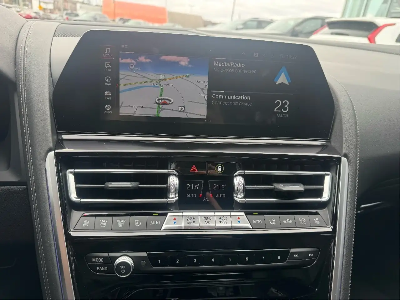BMW 8 Series снимка BMW 8 Series
