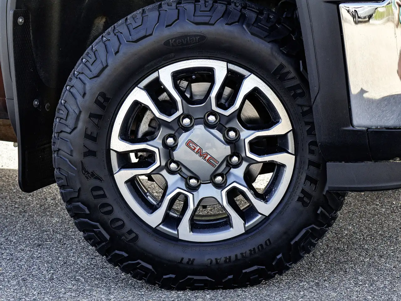 GMC Sierra 2500HD photo GMC Sierra 2500HD