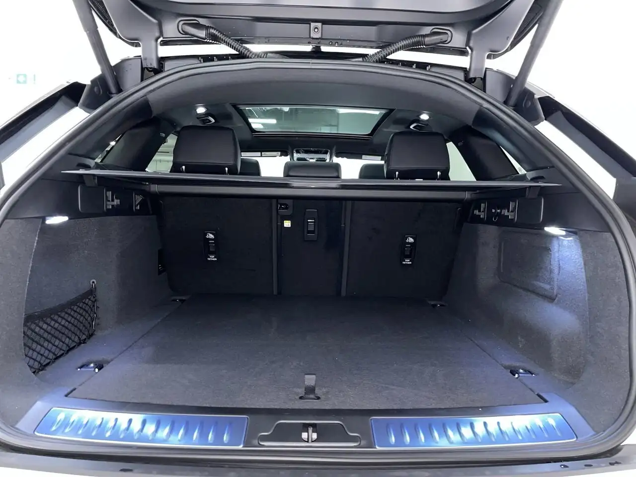Land Rover Range Rover Velar снимка Land Rover Range Rover Velar
