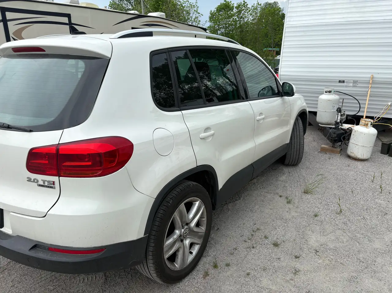 Volkswagen Tiguan photo Volkswagen Tiguan