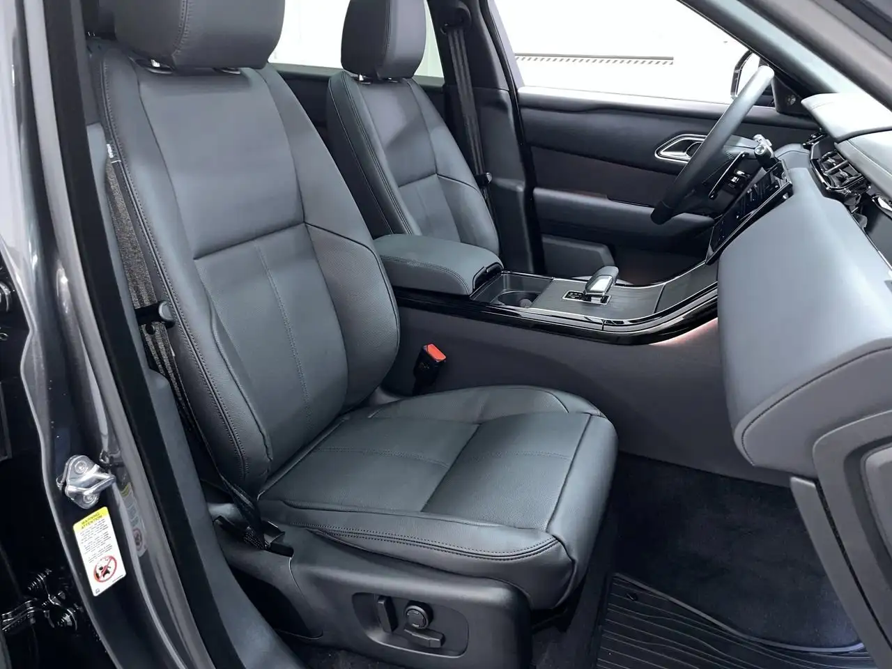 Land Rover Range Rover Velar снимка Land Rover Range Rover Velar
