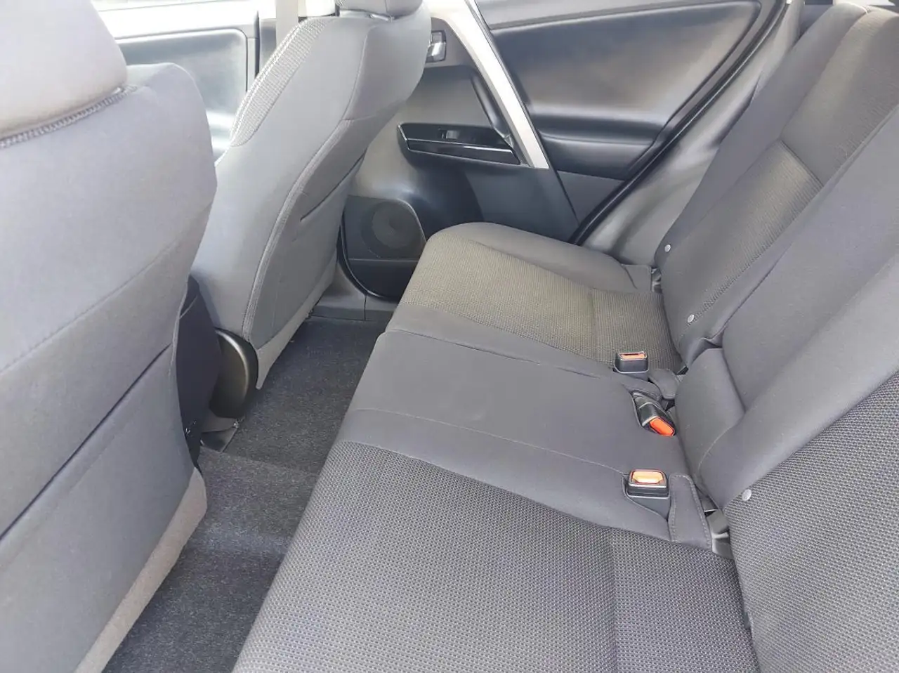 Toyota RAV 4 снимка Toyota RAV 4