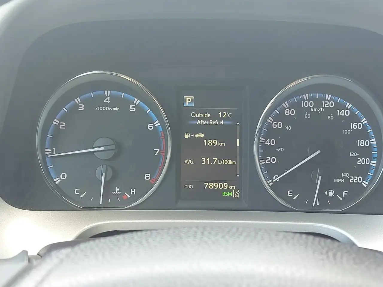 Toyota RAV 4 снимка Toyota RAV 4