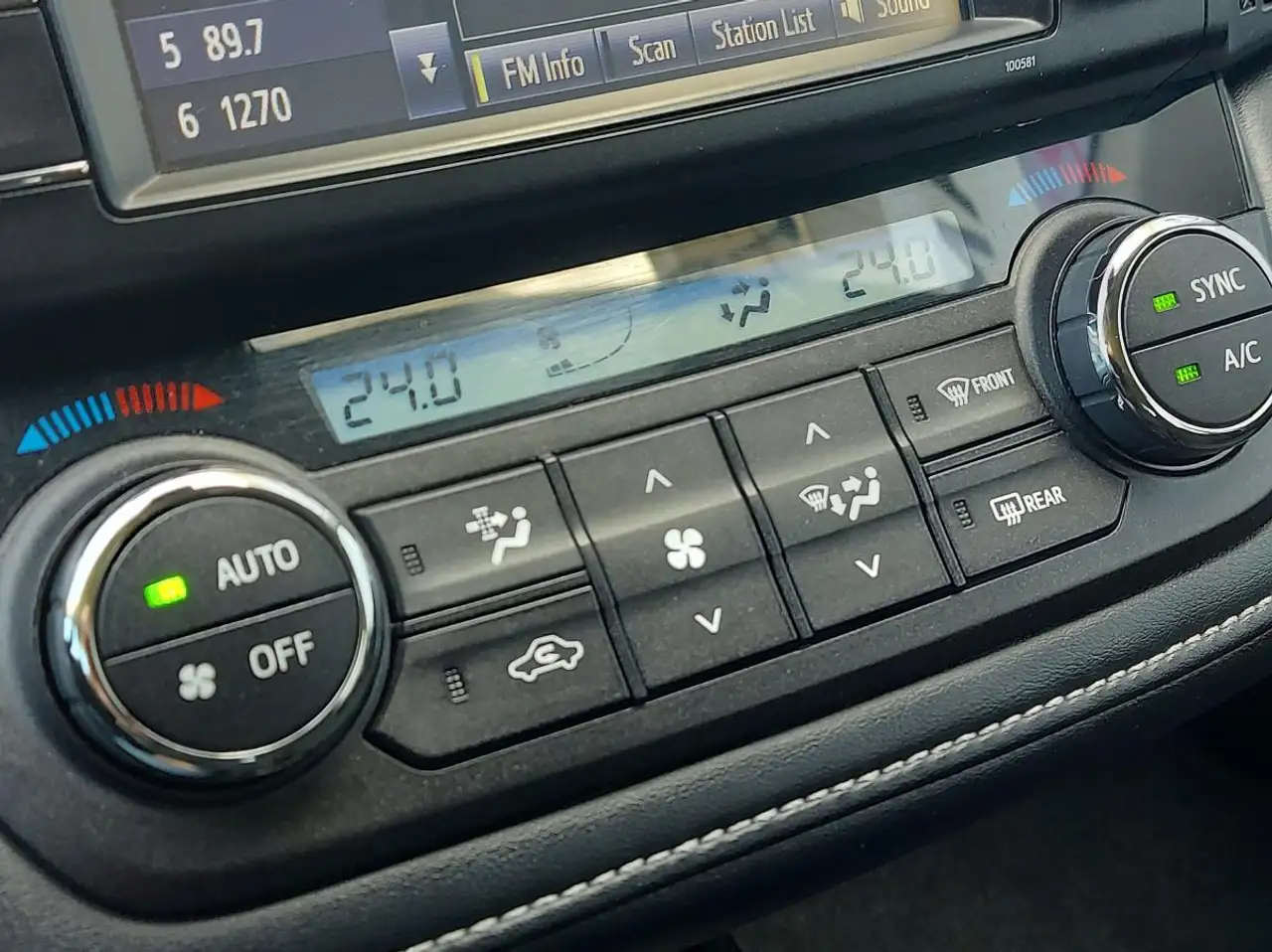 Toyota RAV 4 снимка Toyota RAV 4