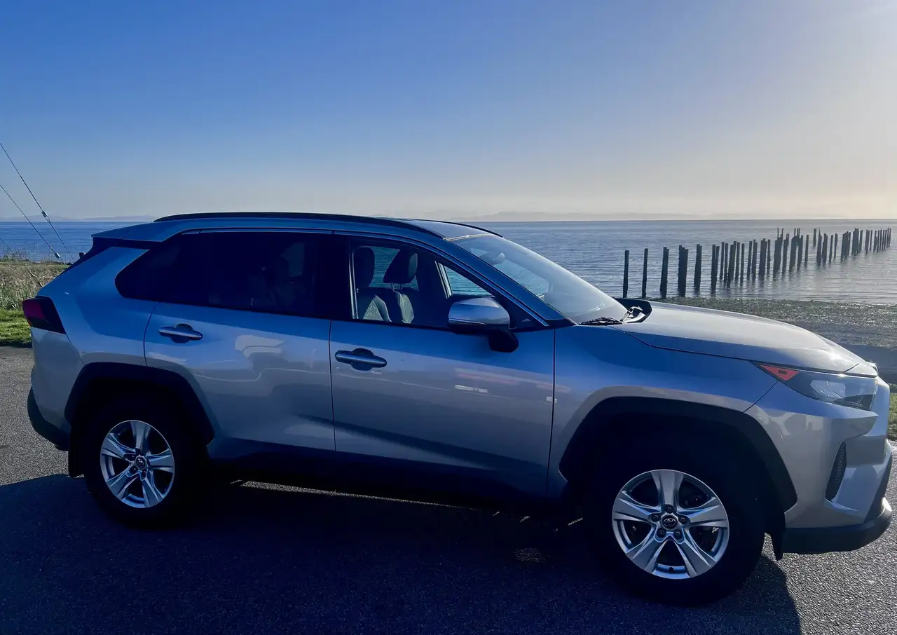 Toyota RAV 4 снимка Toyota RAV 4