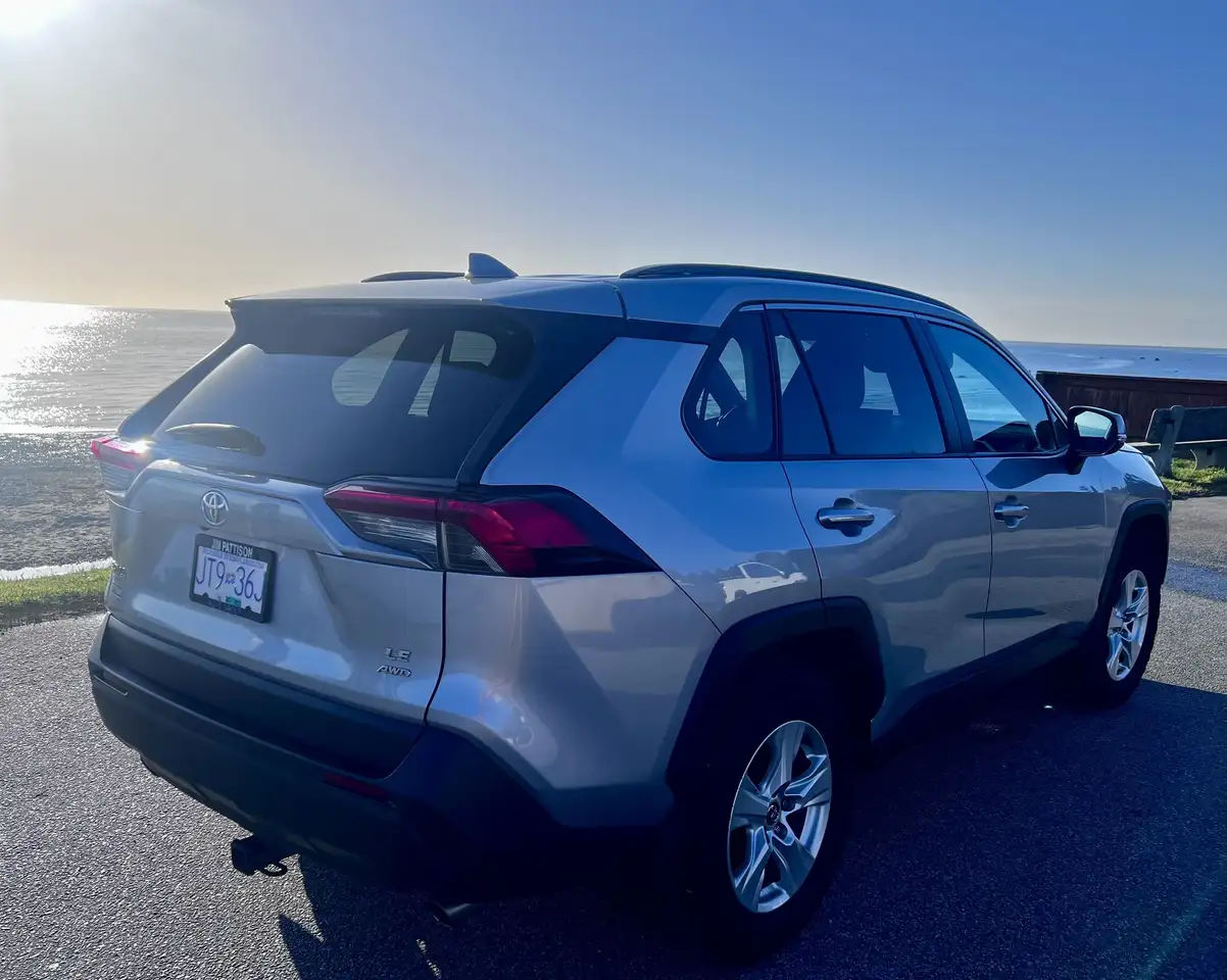 Toyota RAV 4 снимка Toyota RAV 4