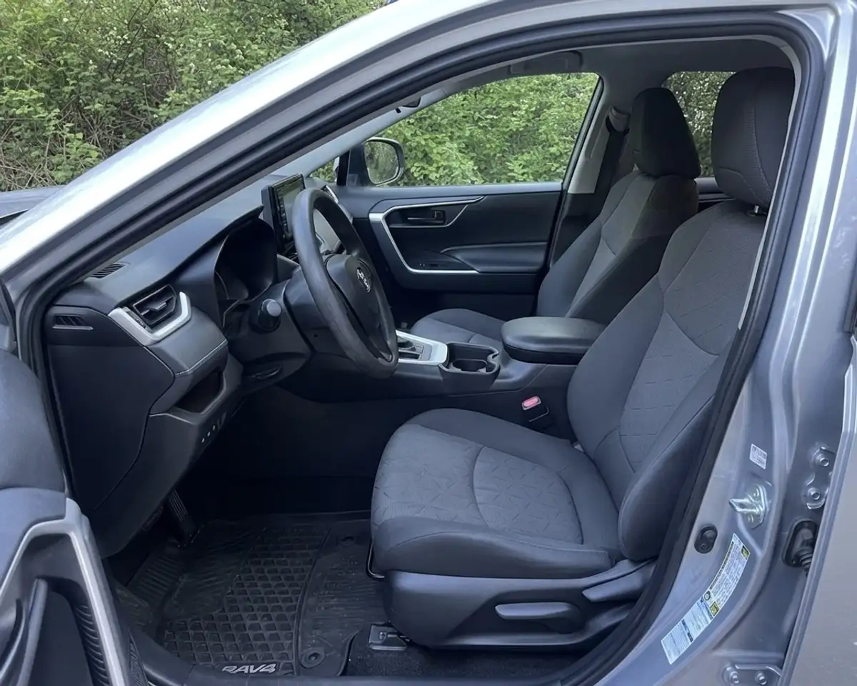 Toyota RAV 4 снимка Toyota RAV 4