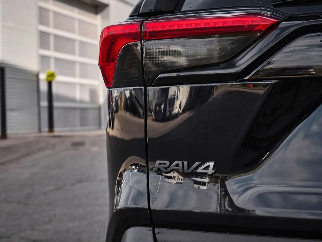 Toyota RAV 4 photo Toyota RAV 4