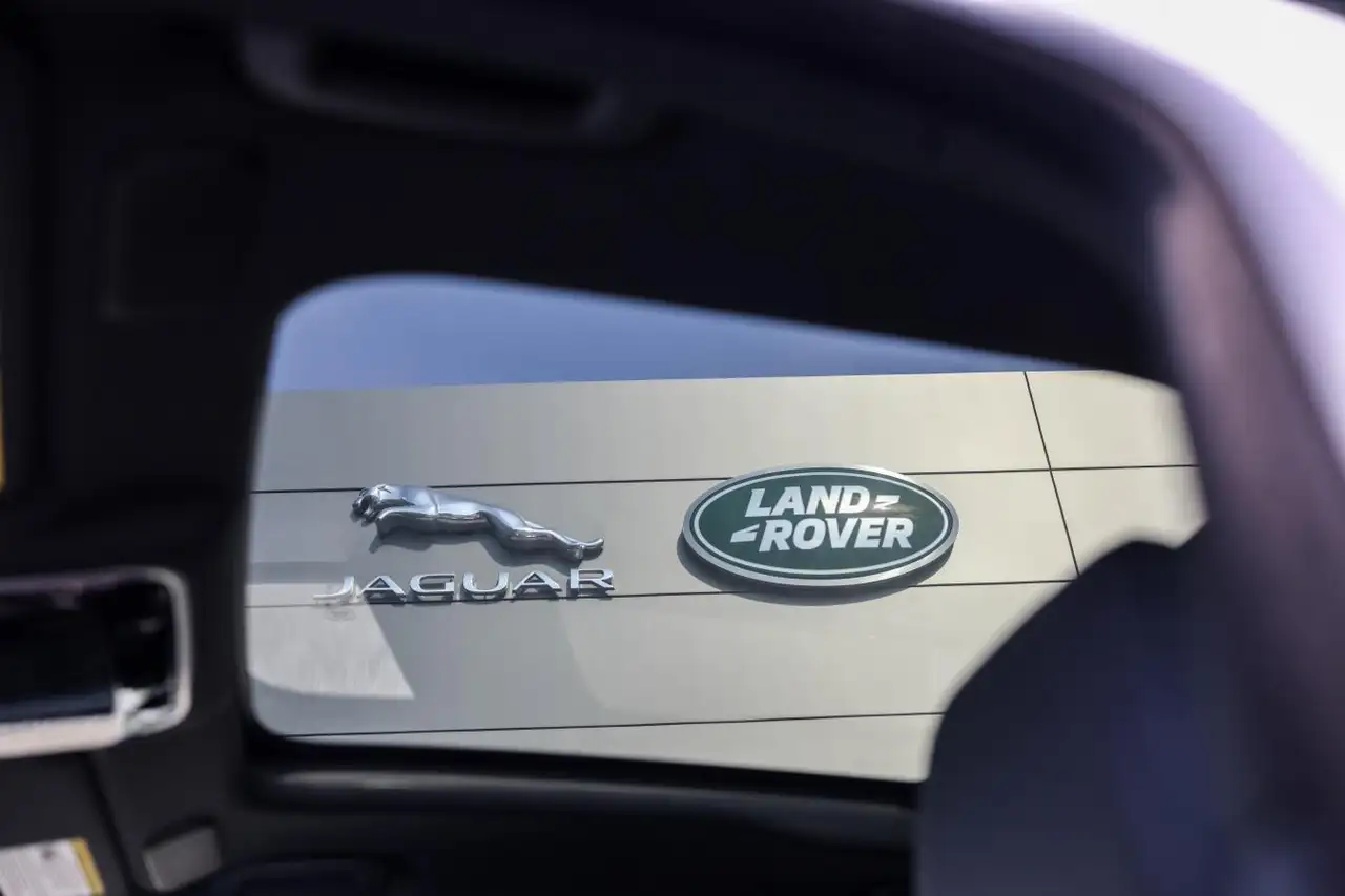 Land Rover Range Rover Velar снимка Land Rover Range Rover Velar