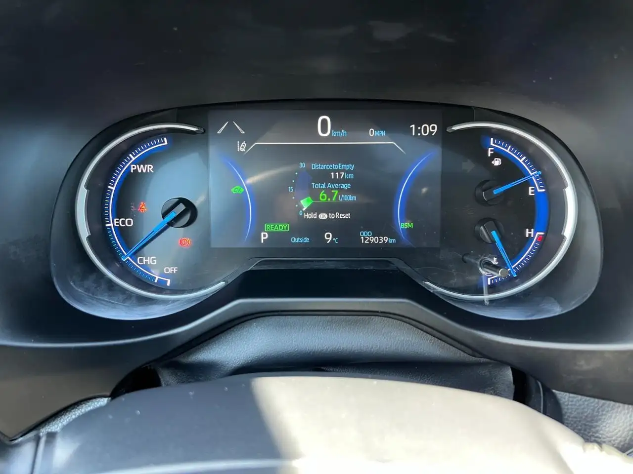Toyota RAV 4 снимка Toyota RAV 4