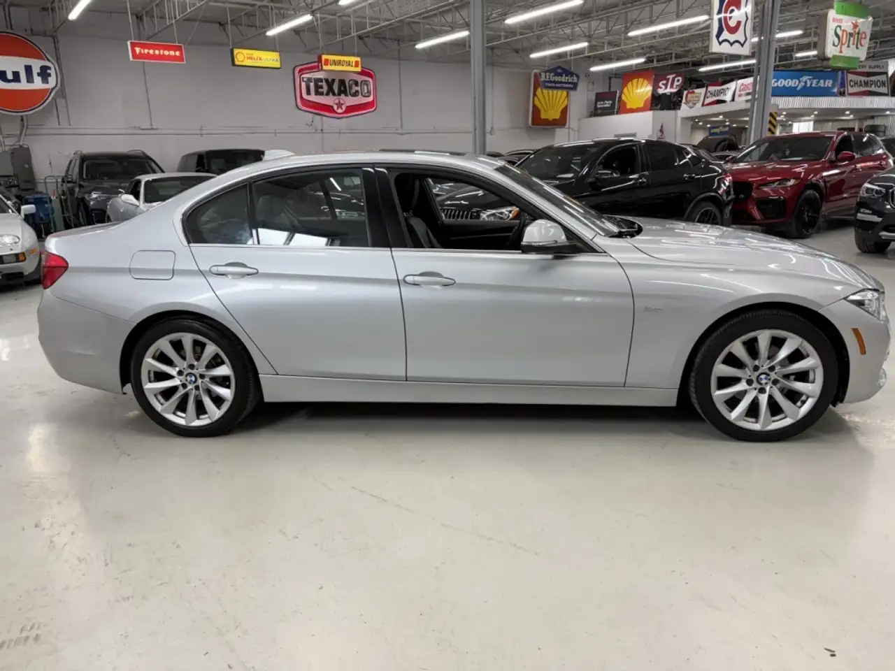 BMW 3 Series photo BMW 3 Series