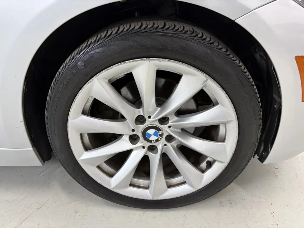BMW 3 Series photo BMW 3 Series