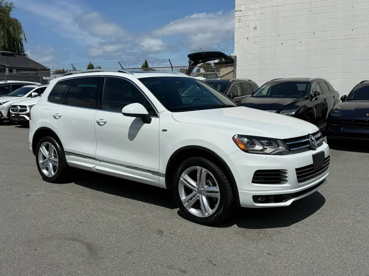 Volkswagen Touareg photo Volkswagen Touareg
