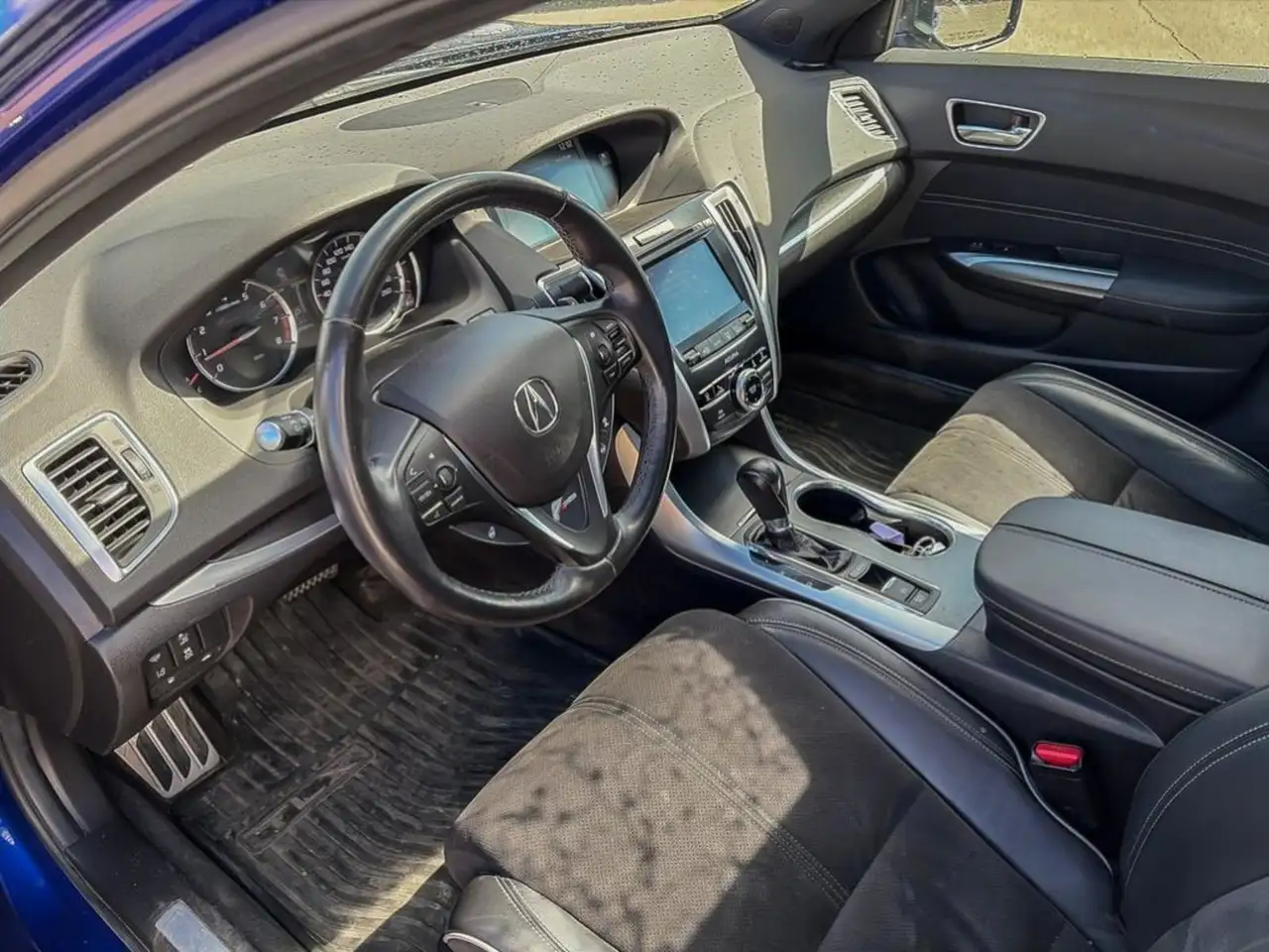 Acura TLX снимка Acura TLX