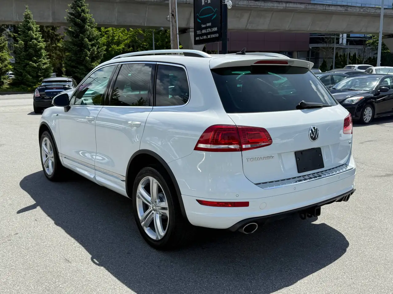 Volkswagen Touareg photo Volkswagen Touareg