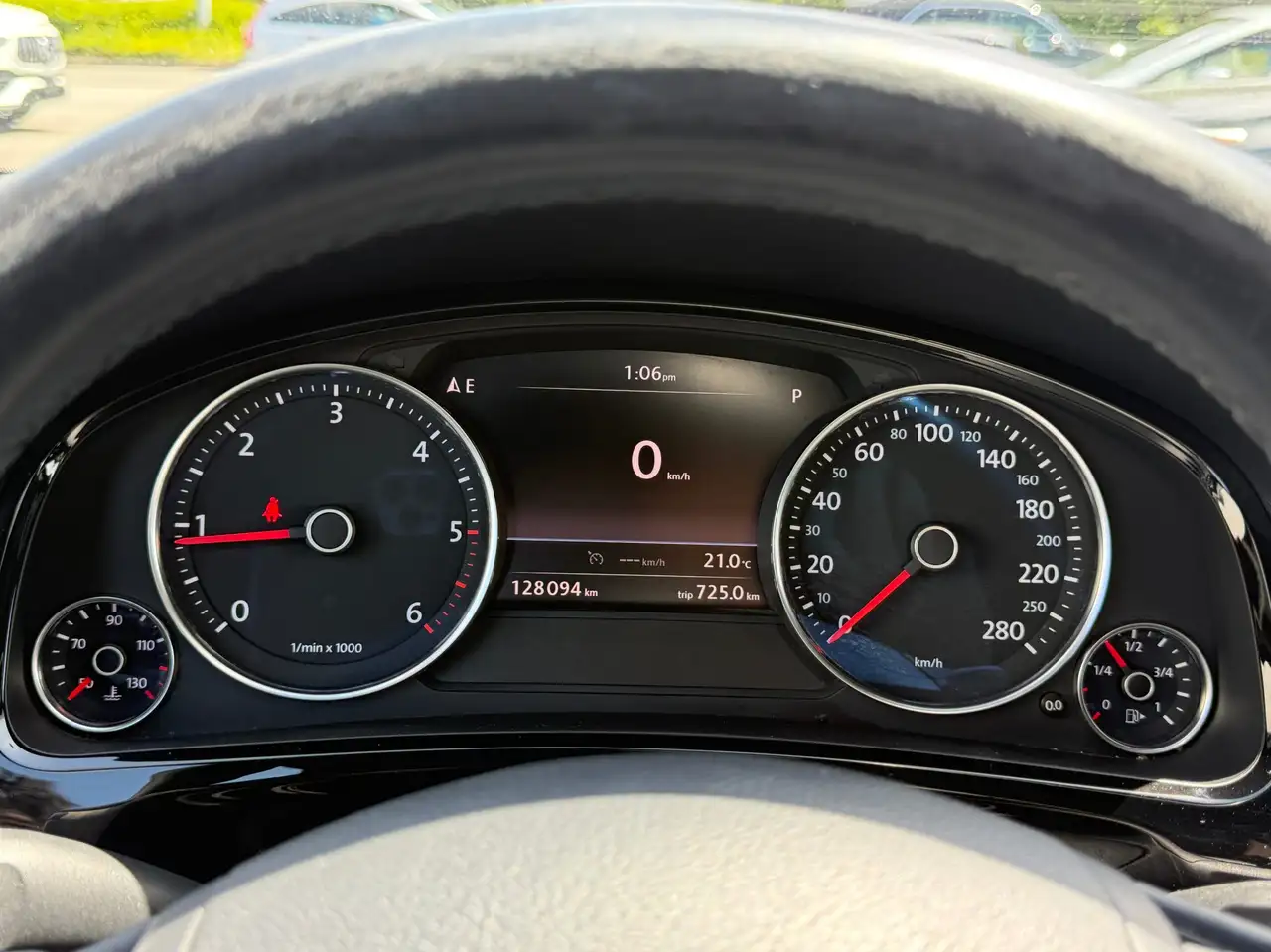 Volkswagen Touareg photo Volkswagen Touareg