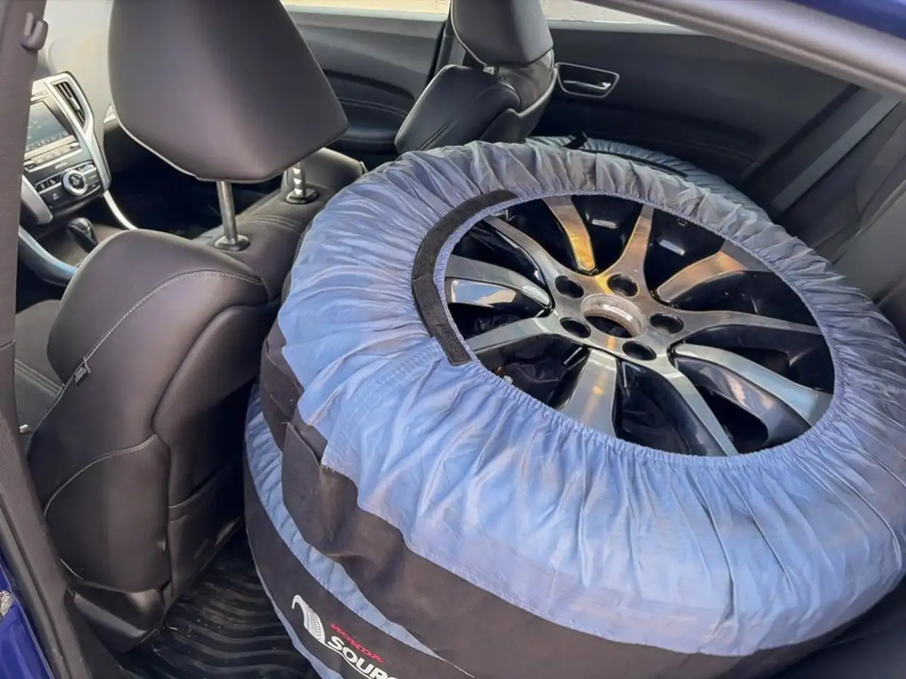 Acura TLX снимка Acura TLX