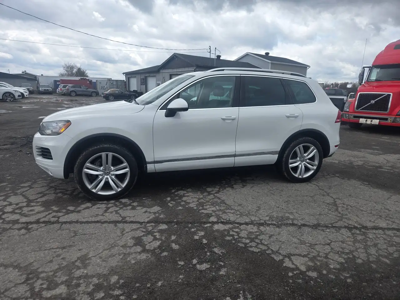 Volkswagen Touareg снимка Volkswagen Touareg