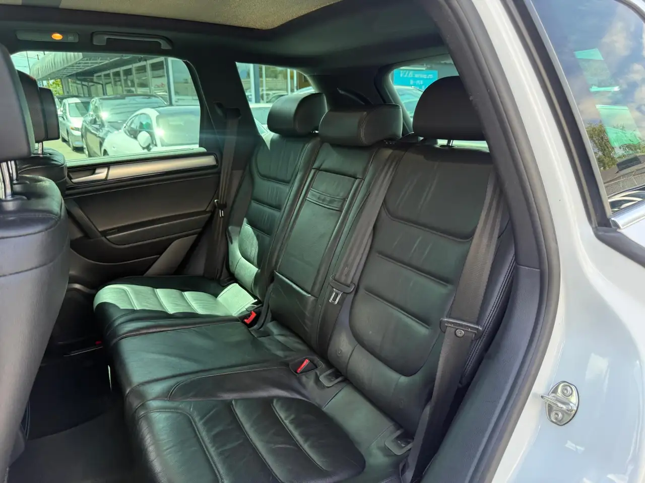 Volkswagen Touareg photo Volkswagen Touareg