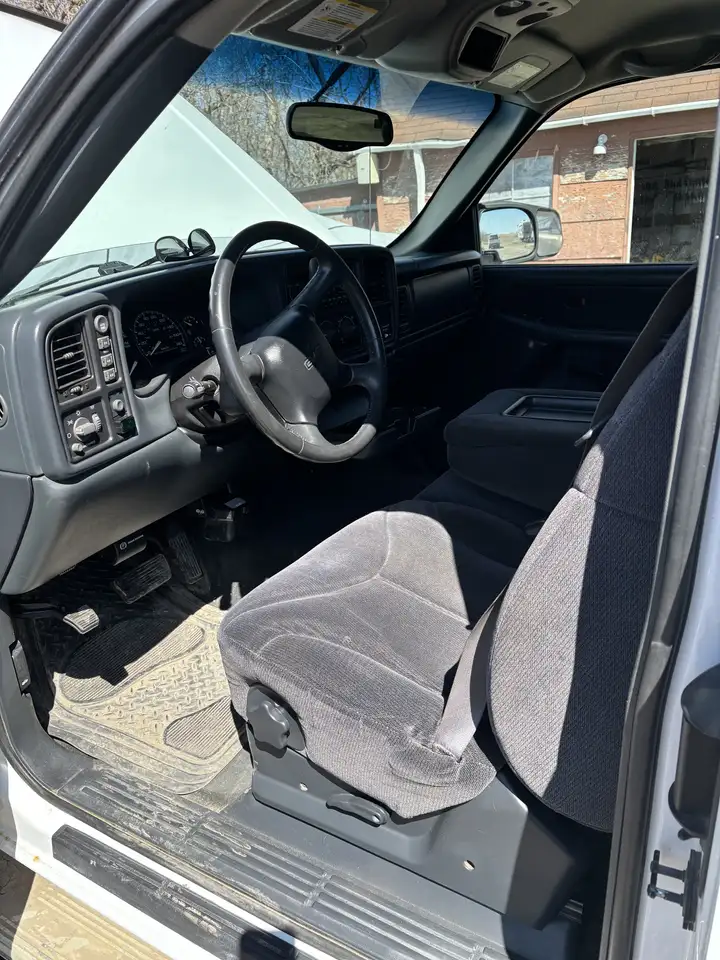 GMC Sierra 2500 снимка GMC Sierra 2500