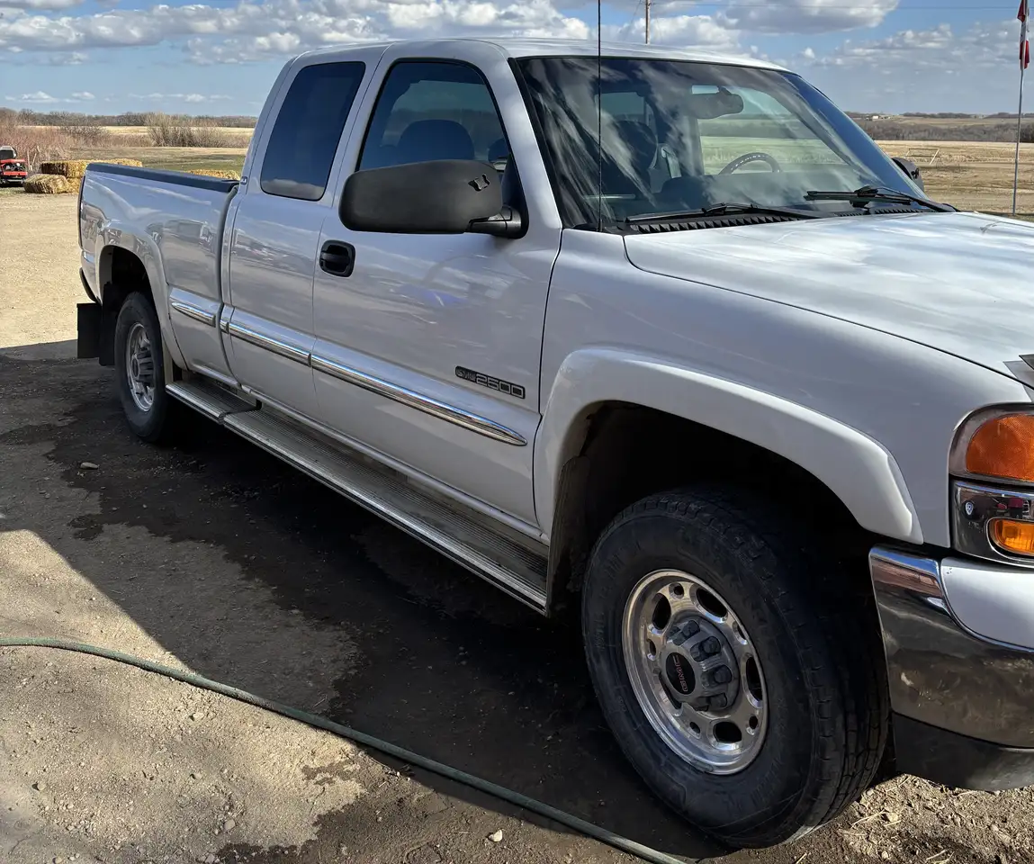 GMC Sierra 2500 снимка GMC Sierra 2500