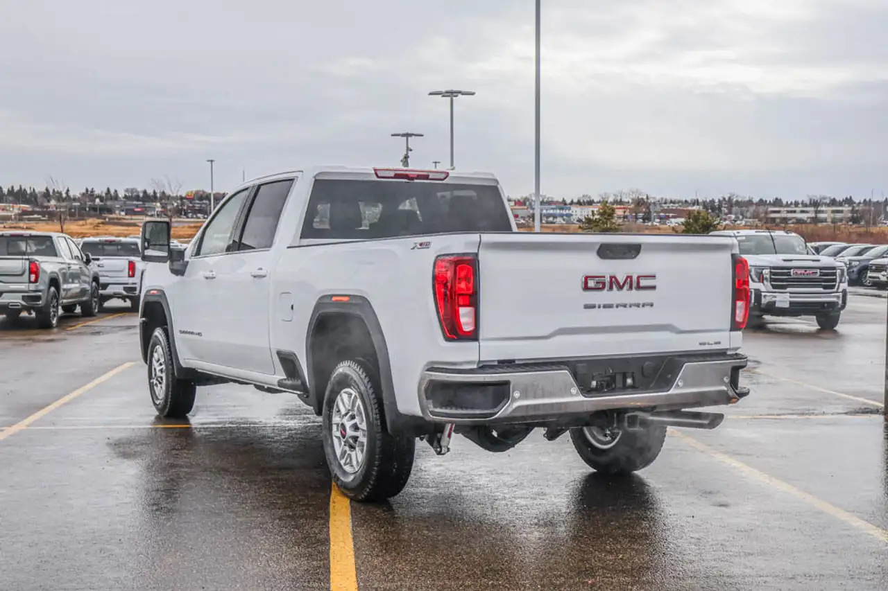 GMC Sierra 2500HD снимка GMC Sierra 2500HD