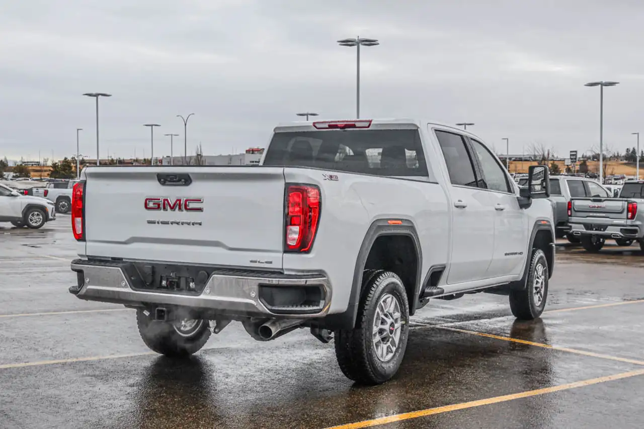 GMC Sierra 2500HD снимка GMC Sierra 2500HD