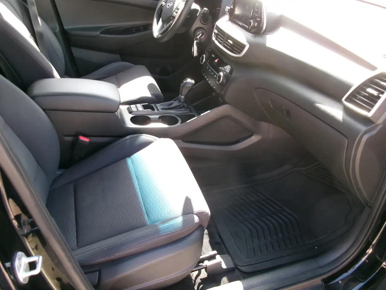 Hyundai TUCSON снимка Hyundai TUCSON
