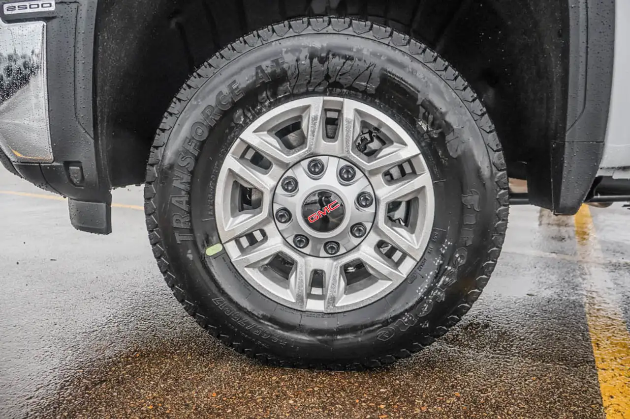 GMC Sierra 2500HD снимка GMC Sierra 2500HD