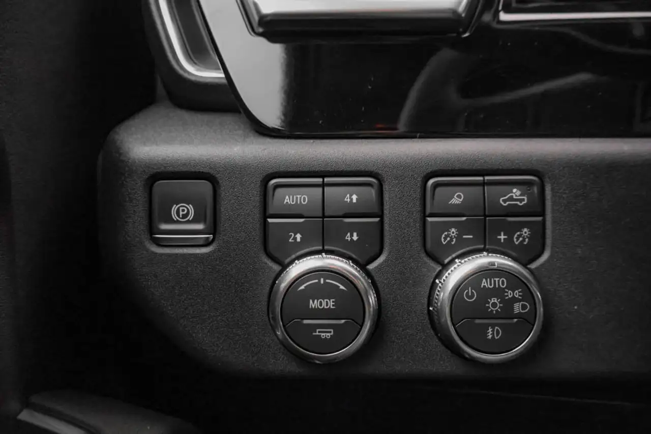 GMC Sierra 2500HD снимка GMC Sierra 2500HD