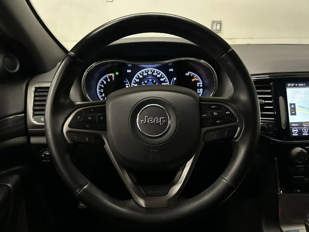 Jeep Grand Cherokee photo Jeep Grand Cherokee